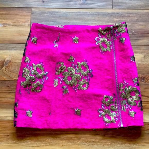 Free People Dresses & Skirts - Free People Moving On Zippered Mini Skirt Gold Floral Pink Sz 4